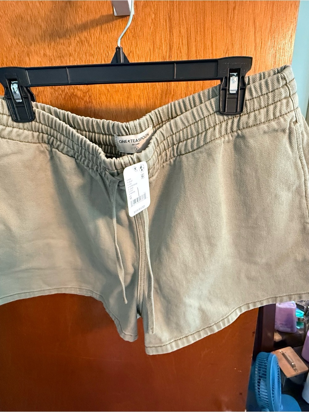 One Teaspoon Women's green Elastic Waist Pull-On Shorts
